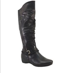 Zip Up Calf Length Boots